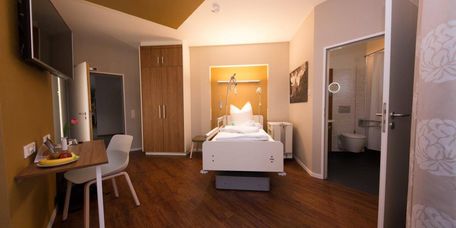 Bett im Wahlleistungszimmer